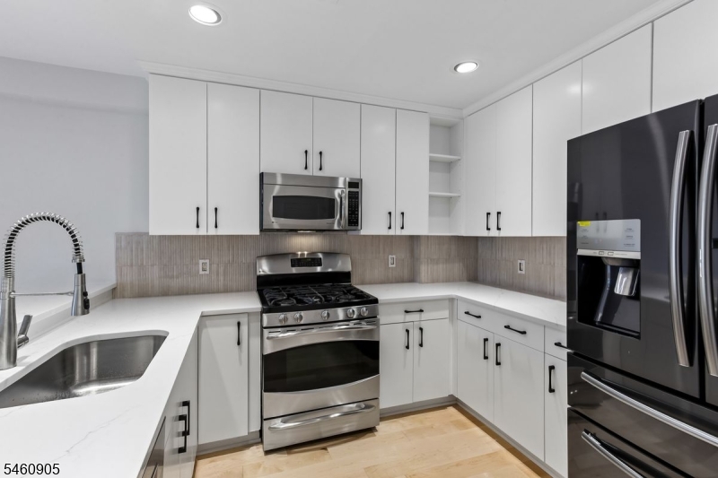 48 S Park St 517 Property Photo 14
