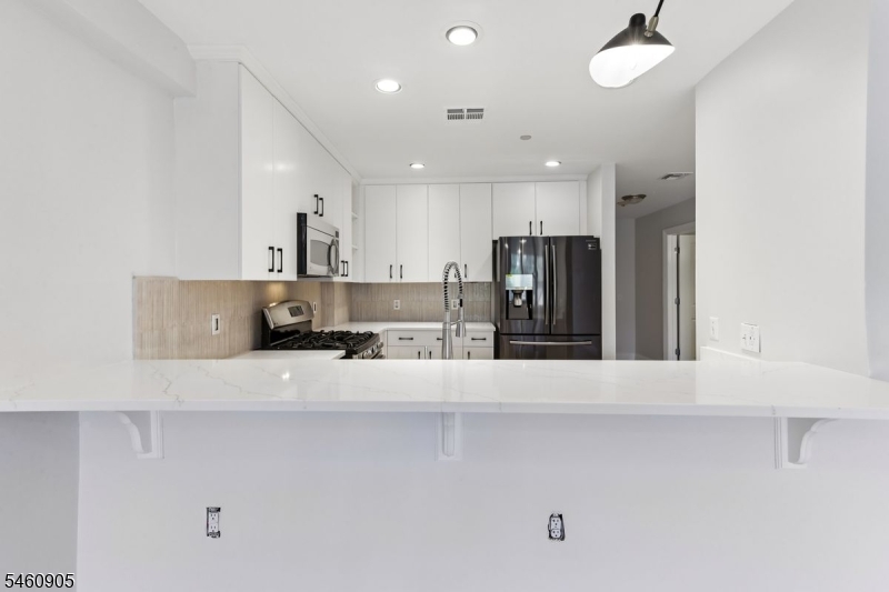 48 S Park St 517 Property Photo 21