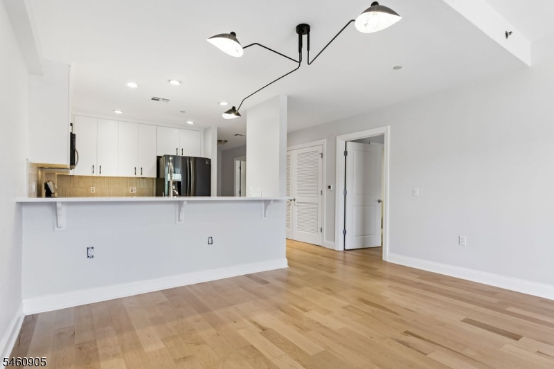 48 S Park St 517 Property Photo 24
