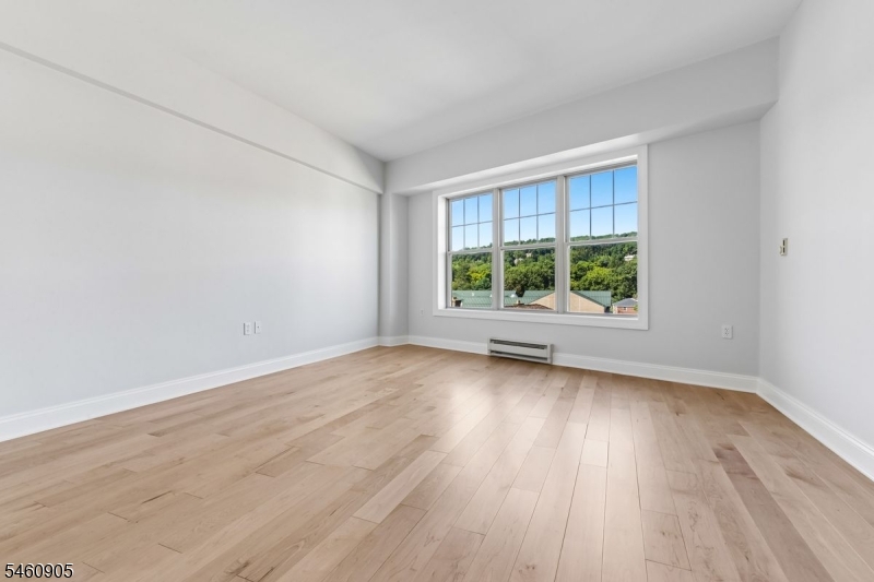 48 S Park St 517 Property Photo 26