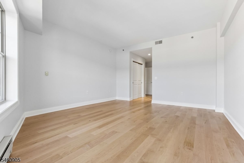 48 S Park St 517 Property Photo 29