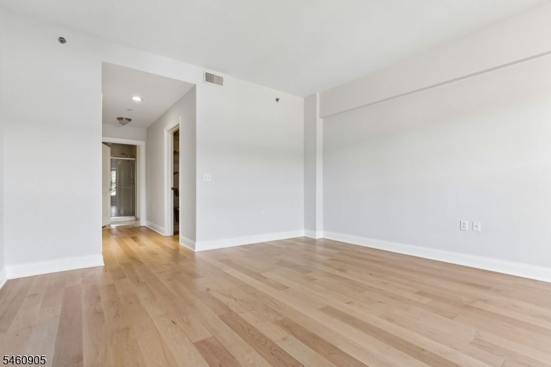 48 S Park St 517 Property Photo 31
