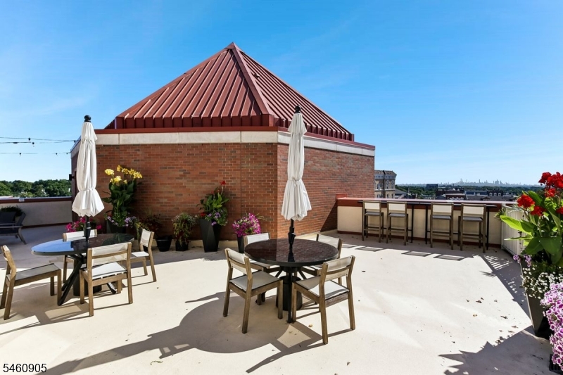48 S Park St 517 Property Photo 45