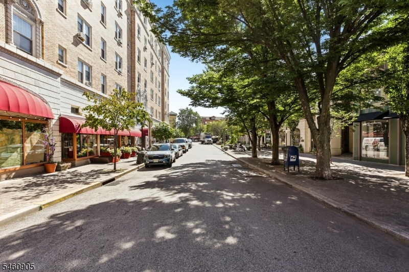 48 S Park St 517 Property Photo 49