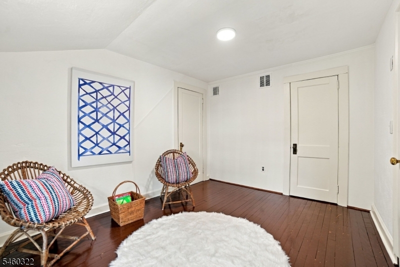 31 Claremont Ave Property Photo 27