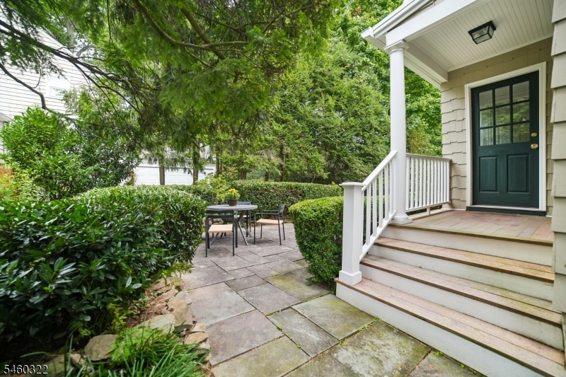 31 Claremont Ave Property Photo 33