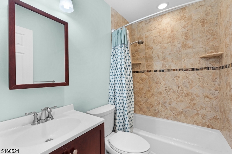 38 Park St H Property Photo 18