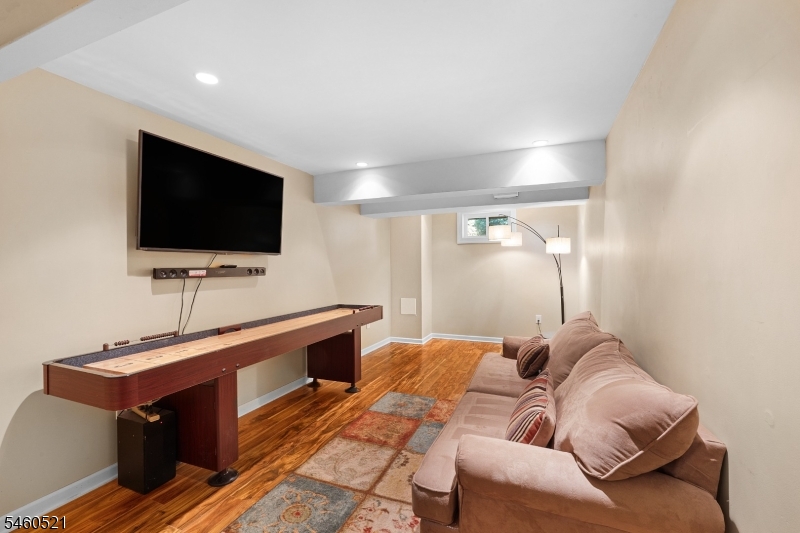 38 Park St H Property Photo 19