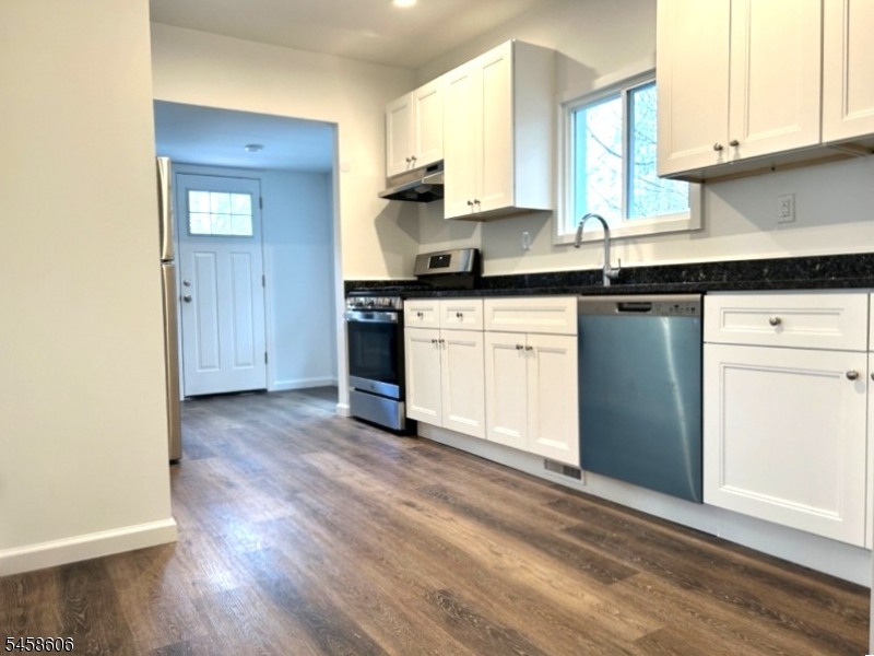 19 South St Property Photo 6