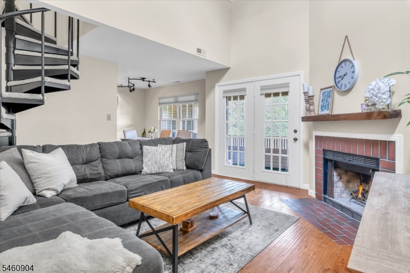 303 Tavistock Property Photo 1