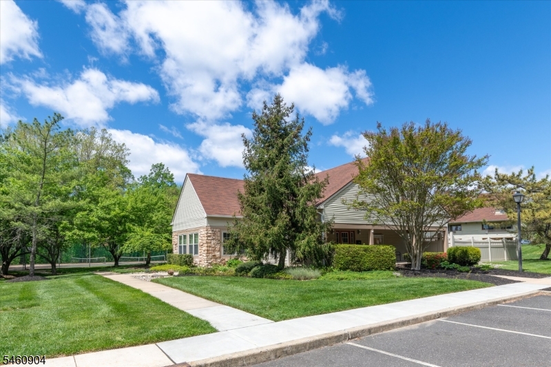 303 Tavistock Property Photo 23