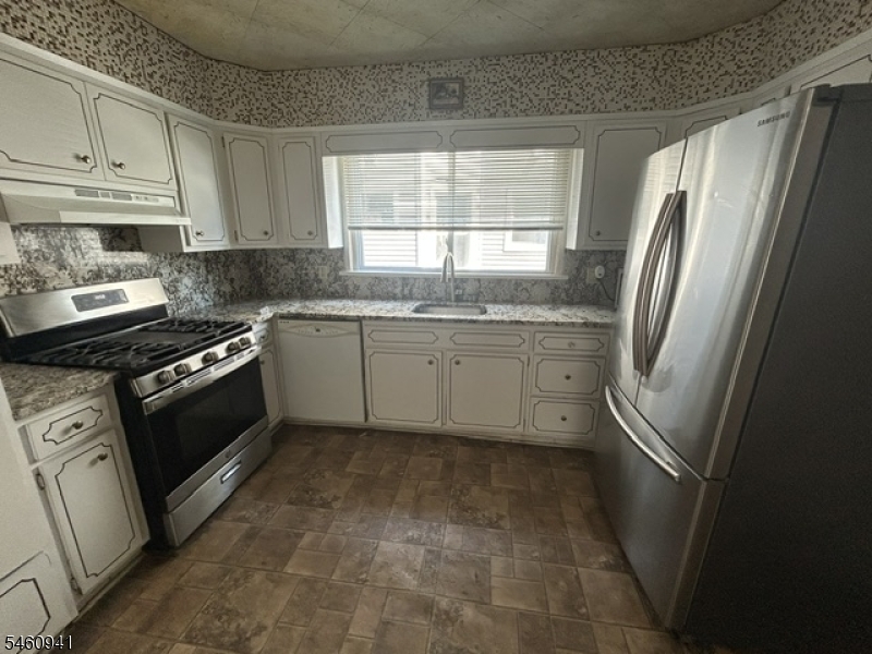 262 Hornblower Ave Property Photo 1