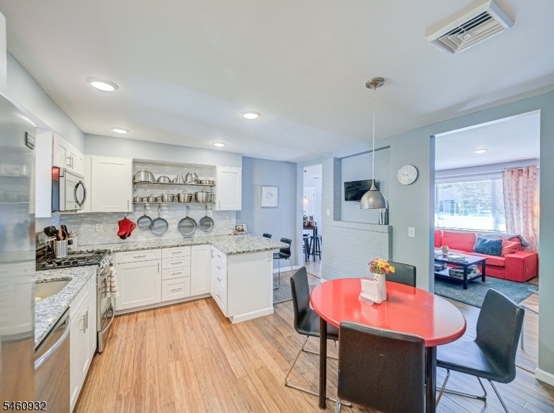 20 Mckinley Ave Property Photo 8