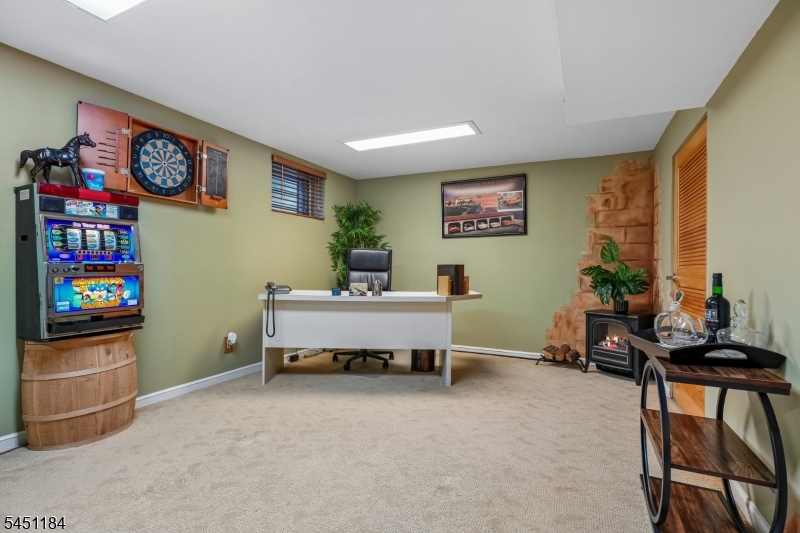 357 Foxwood Rd Property Photo 18