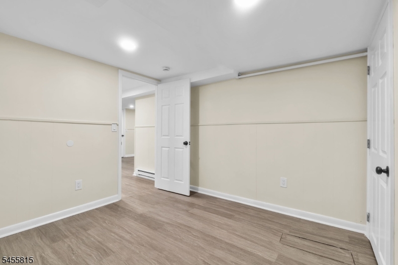 209 S Michigan Ave Property Photo 29