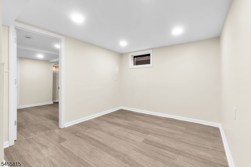 209 S Michigan Ave Property Photo 40