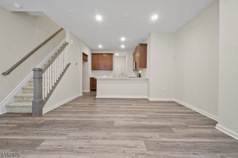 8 Jessica Ln 2103 Property Photo 15