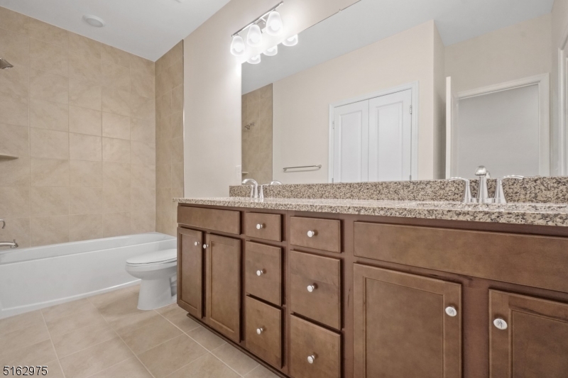 8 Jessica Ln 2103 Property Photo 19