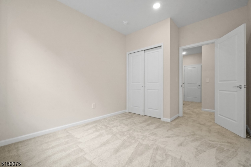 8 Jessica Ln 2103 Property Photo 21