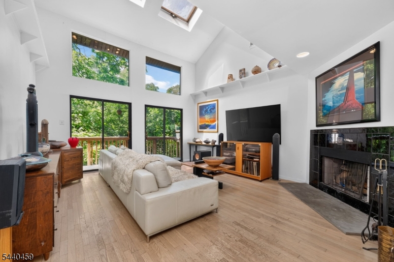 120 Swan Street Property Photo 3