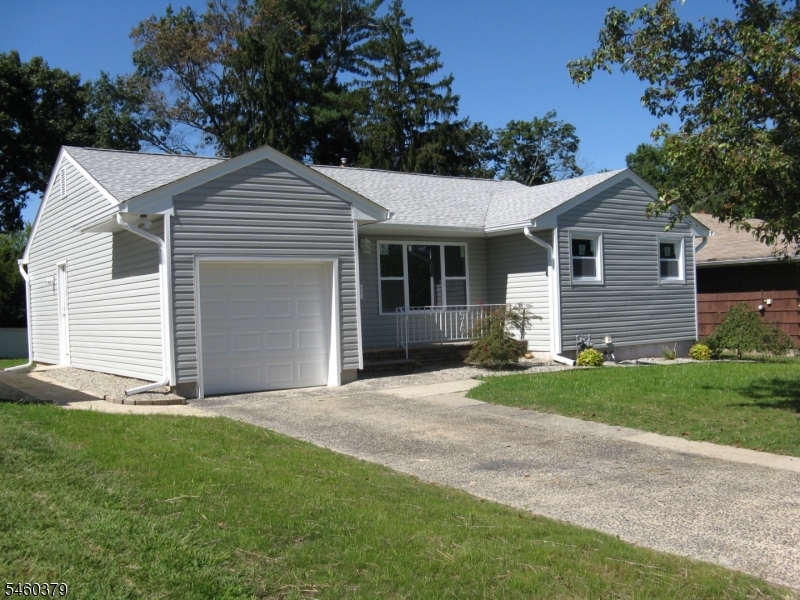 27 Violet Ter Property Photo 1