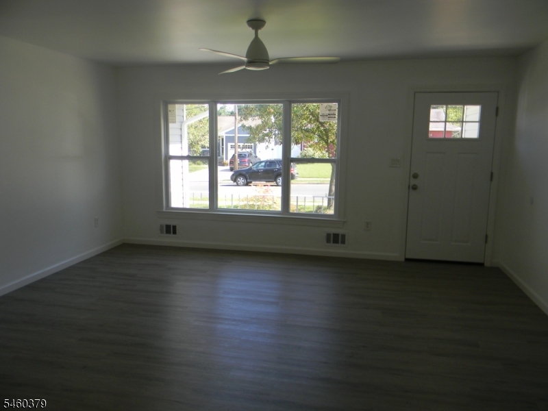 27 Violet Ter Property Photo 2