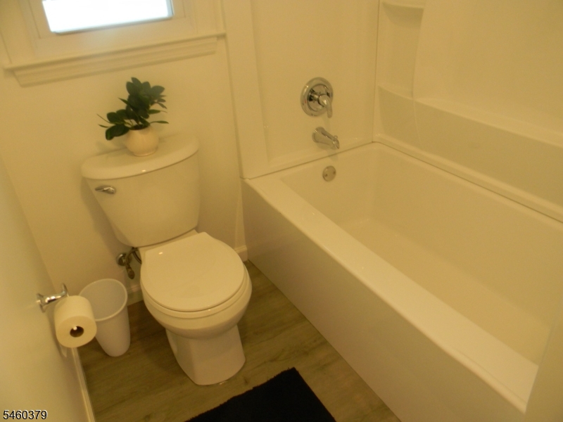 27 Violet Ter Property Photo 7