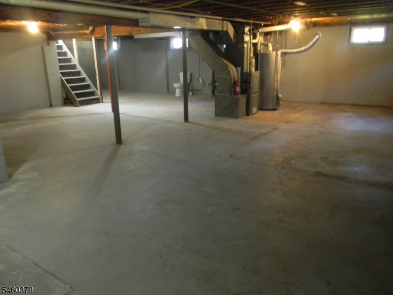 27 Violet Ter Property Photo 12