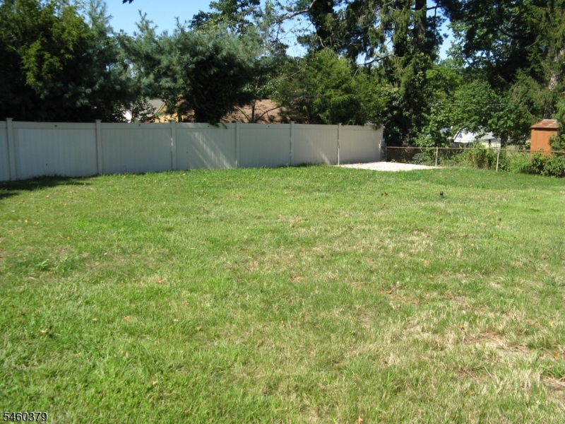 27 Violet Ter Property Photo 14
