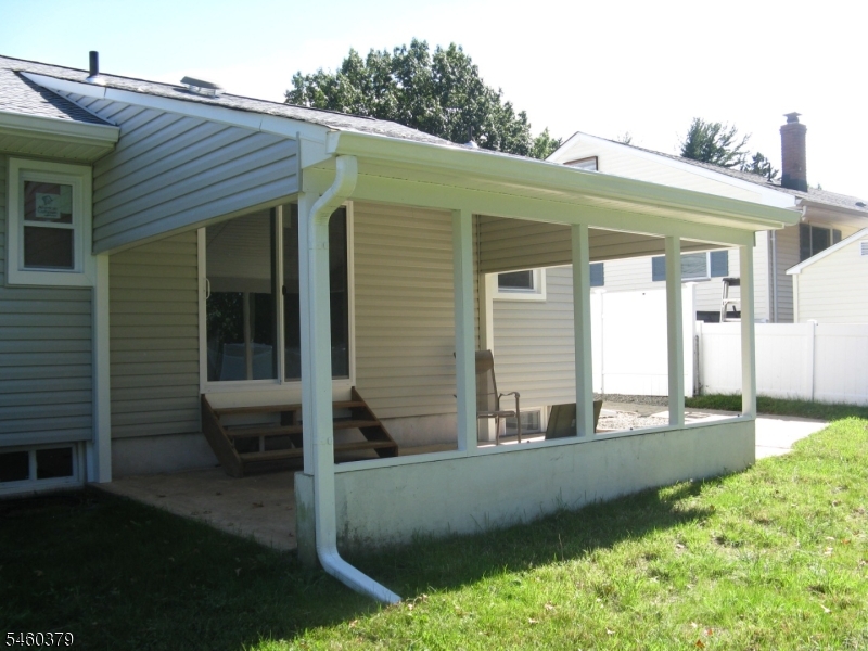27 Violet Ter Property Photo 15