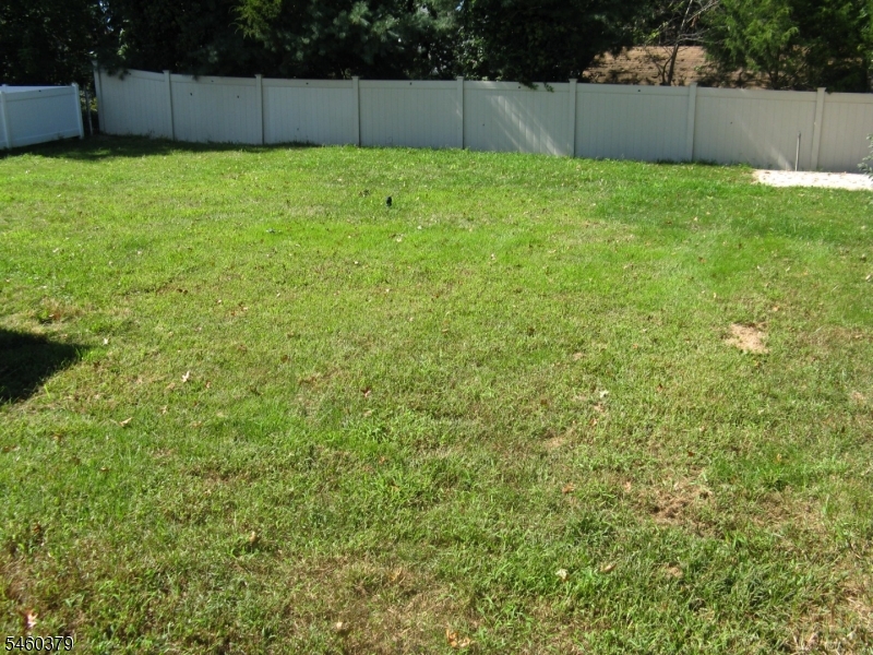 27 Violet Ter Property Photo 16