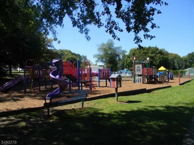 27 Violet Ter Property Photo 19