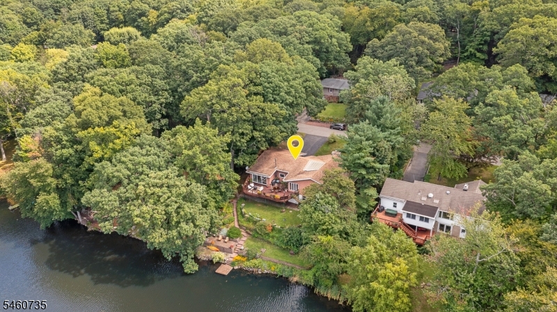158 Kitchell Lake Dr Property Photo 3
