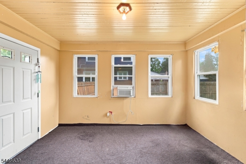 928 Beechwood Ct Property Photo 8