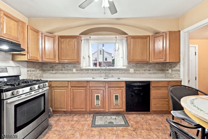 928 Beechwood Ct Property Photo 10