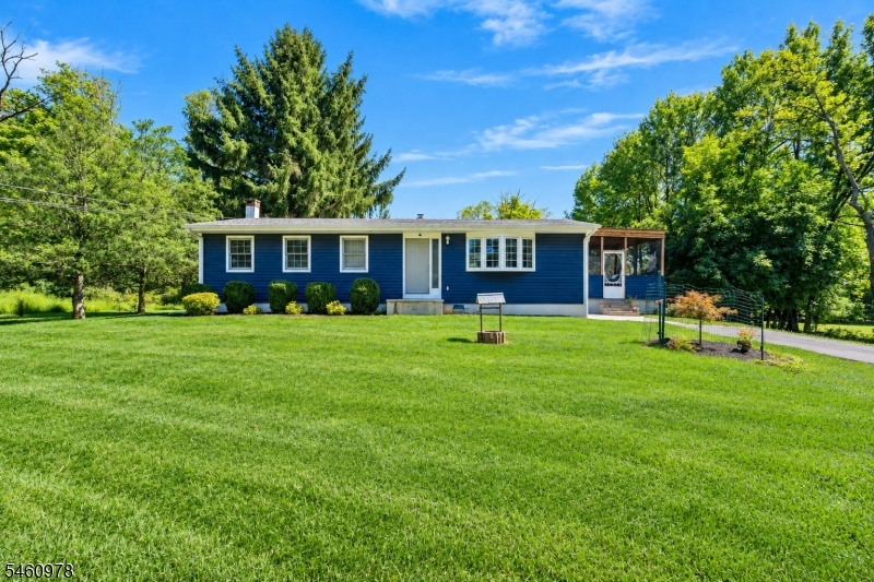 990 Croton Rd Property Photo 1