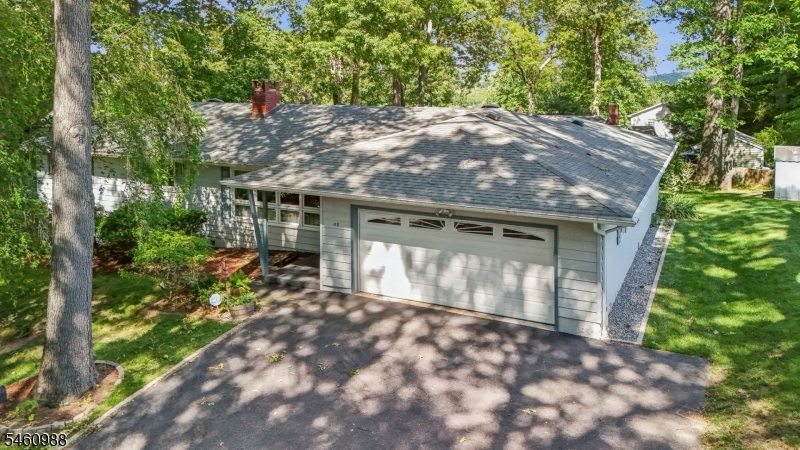 45 Sunset Rd Property Photo 1