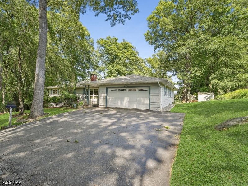 45 Sunset Rd Property Photo 2