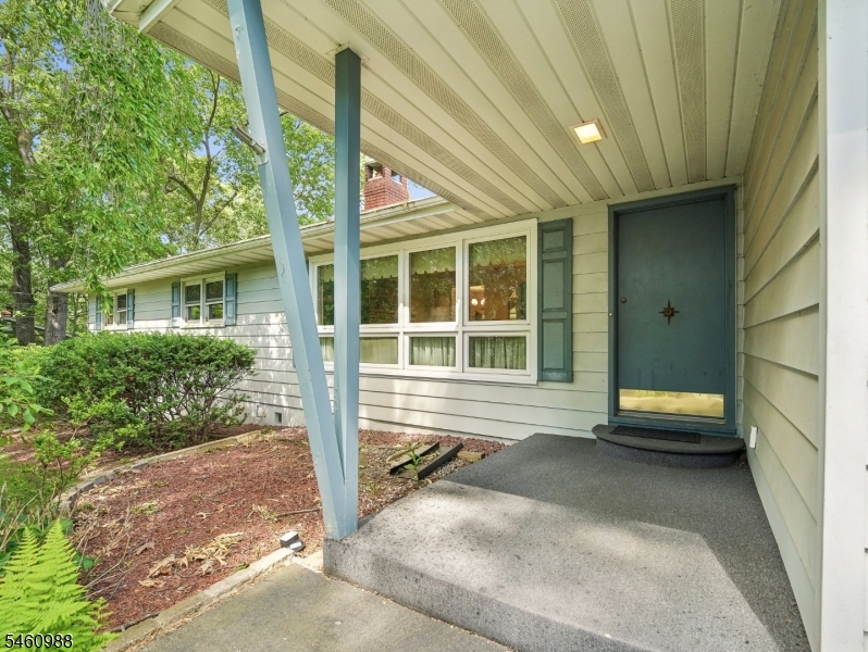 45 Sunset Rd Property Photo 3