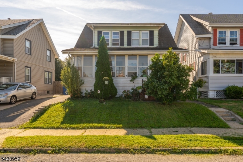 3 Fairview Ave Property Photo 1