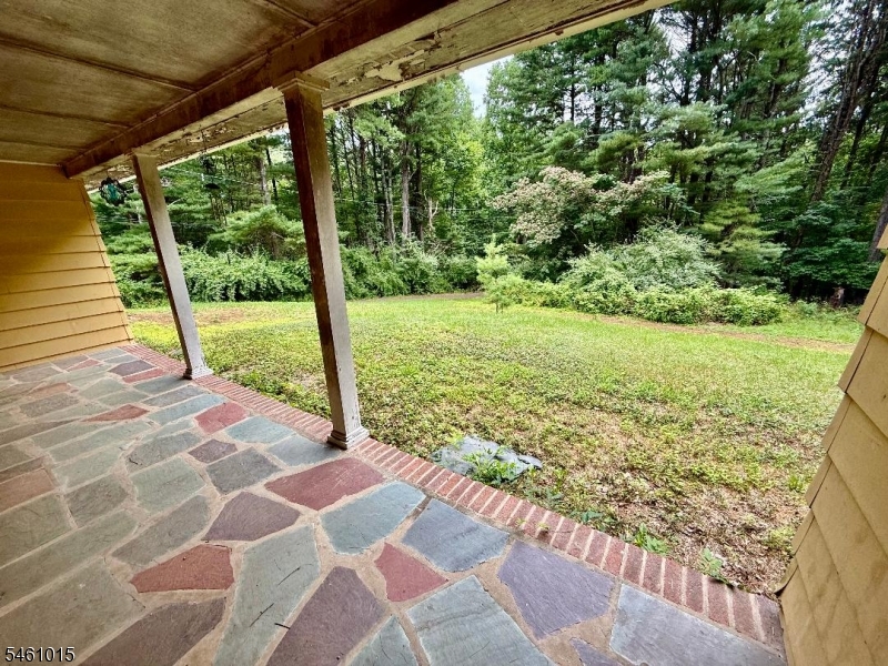 150 Karrville Rd Property Photo 3
