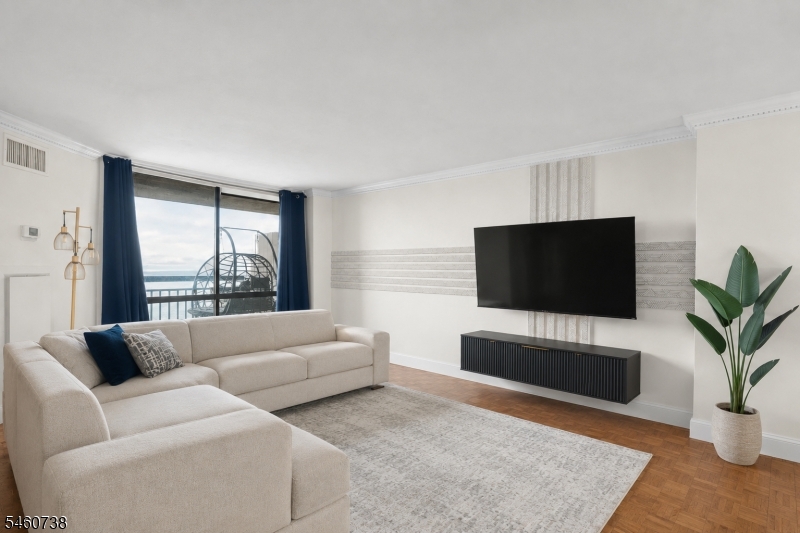 1020 Harmon Cove Tower 1020 Property Photo 6