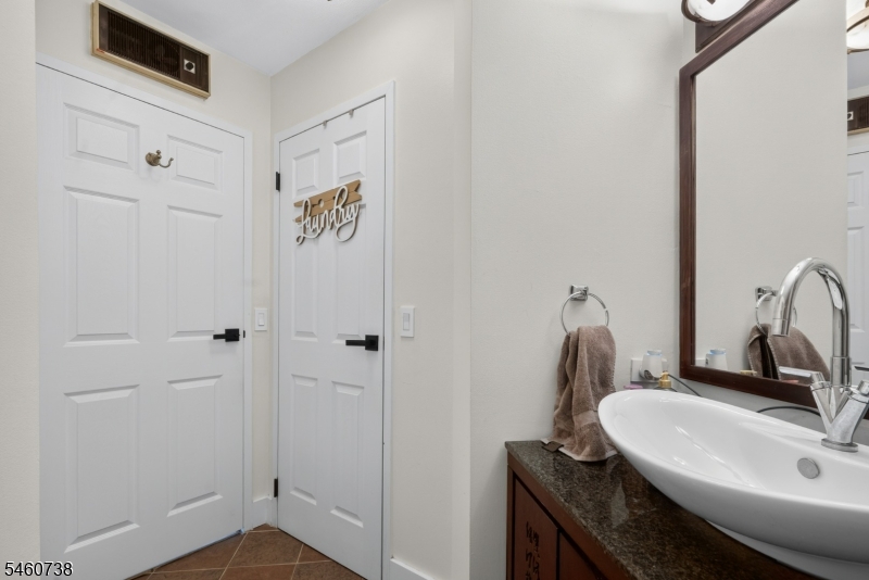 1020 Harmon Cove Tower 1020 Property Photo 37
