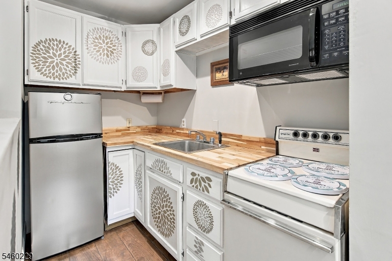 10 Ames Road Property Photo 29