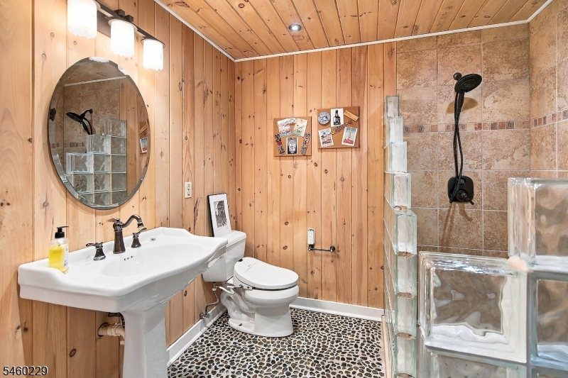 10 Ames Road Property Photo 35