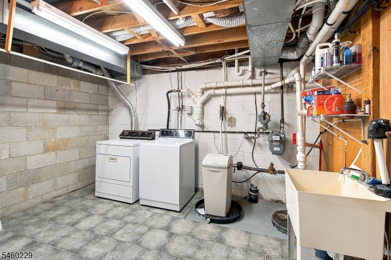 10 Ames Road Property Photo 37