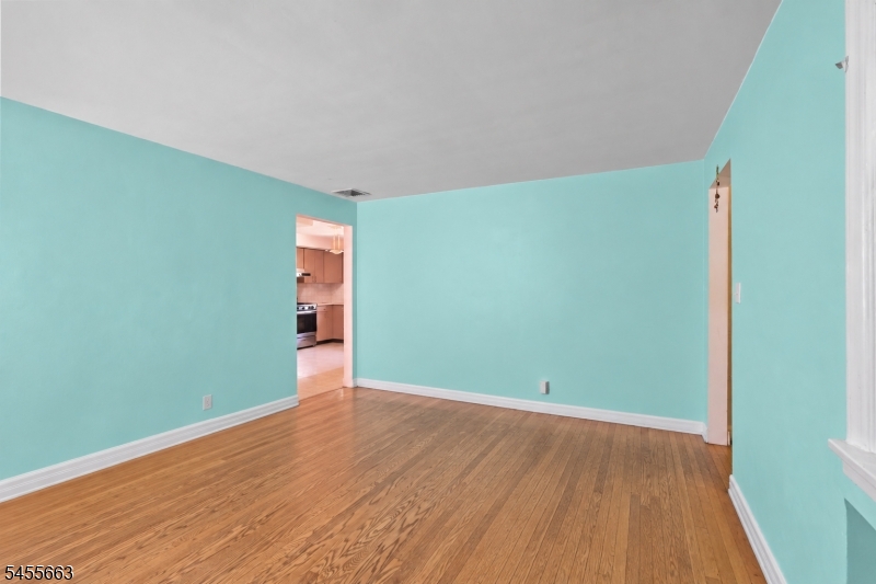 106 Summit Ave Property Photo 5