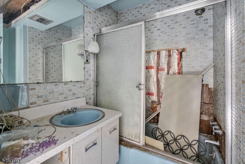 15 High Ct Property Photo 17