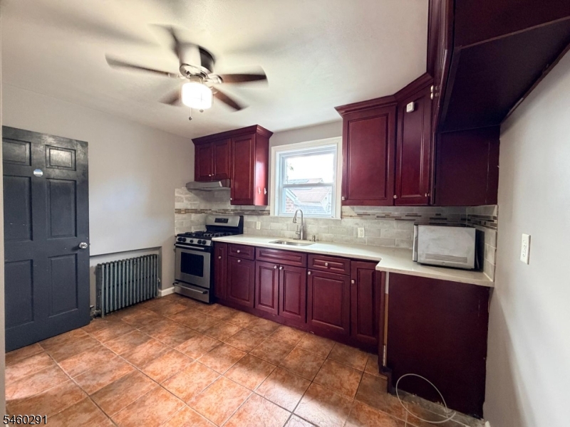 614 Mola Blvd Property Photo 5