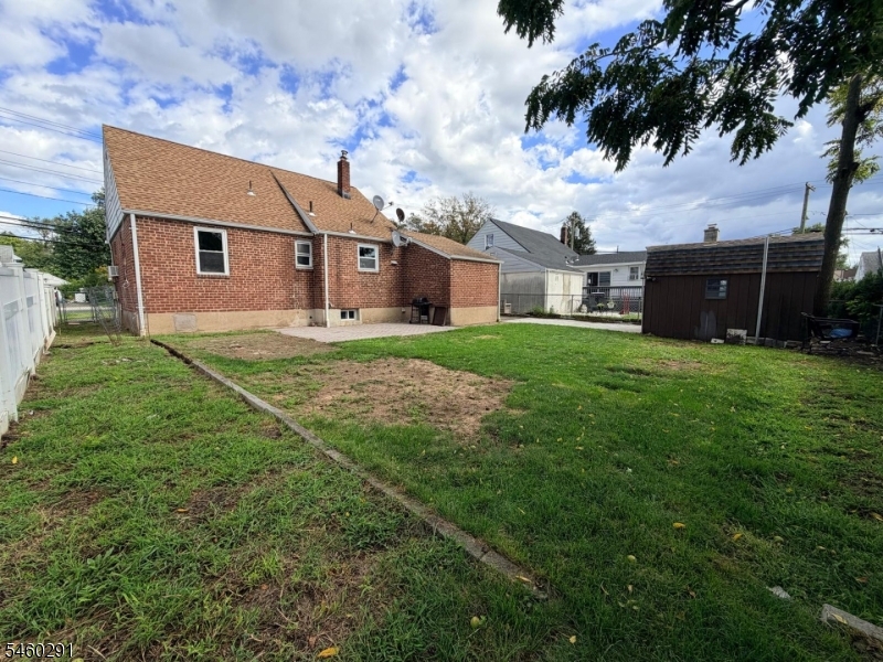 614 Mola Blvd Property Photo 26